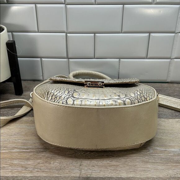 croc embossed top handle crossbody - Picture 3 of 6